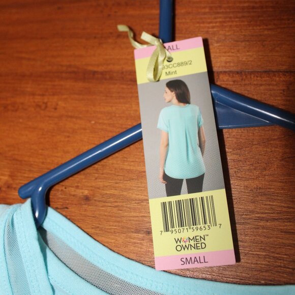 FALL SALE TANGERINE Cute TEE Comfy Active V-Neck Mint Small NWT's - Picture 8 of 10